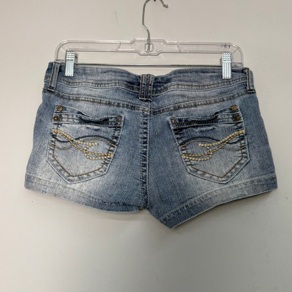 VTG Truce Jeans Size 7 Light Wash Low Rise Denim Shorts Y2K Embroidered Pockets - Picture 3 of 9